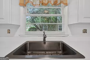 2557 Delano Dr, Macon, GA 31204 - Photo 18