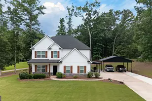 207 Dixon Cir, Williamson, GA 30292 - Photo 2