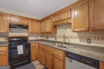 104 Sandalwood Circle, Statesboro, GA 30458 - Photo 6