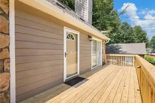 2136 Valley Oaks Dr SE, Smyrna, GA 30080 - Photo 2