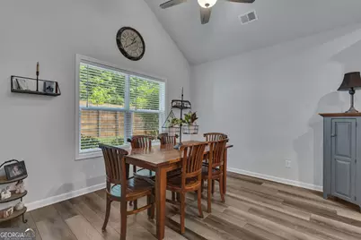 210 Southridge, Senoia, GA 30276 - Photo 8