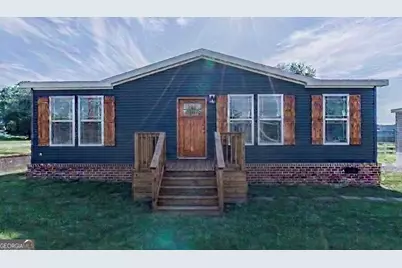 113 Stewart Avenue NE #B, Milledgeville, GA 31061 - Photo 1