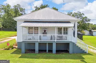 145 Peach St, Commerce, GA 30529 - Photo 1