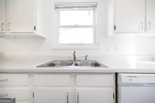 338 Monroe St, Macon, GA 31201 - Photo 12