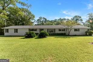 614 N Victory Dr, Lyons, GA 30436 - Photo 10