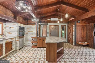 932 Camp Mikell Rd, Toccoa, GA 30577 - Photo 10