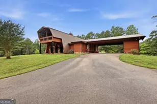 932 Camp Mikell Rd, Toccoa, GA 30577 - Photo 1