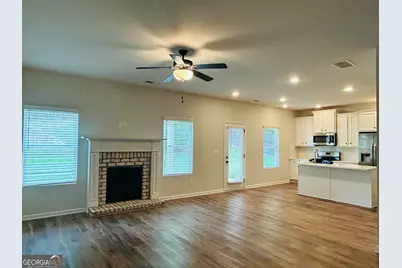 57 Pacific Avenue, Sharpsburg, GA 30277 - Photo 8