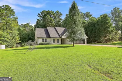 677 Al Roberts Road, Senoia, GA 30276 - Photo 2