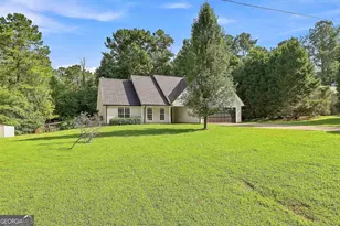 677 Al Roberts Rd, Senoia, GA 30276 - Photo 2