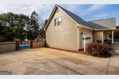 4604 Midlands Green, Flowery Branch, GA 30542 - Photo 12
