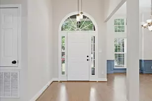 102 Quinelle Dr, Perry, GA 31069 - Photo 2