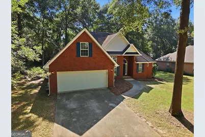 102 Quinelle Drive, Perry, GA 31069 - Photo 1