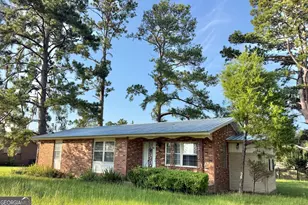 36 Strozier St, McRae-Helena, GA 31055 - Photo 4