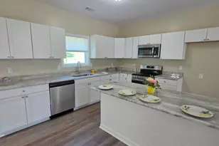 165 Charlotte Dr, Statham, GA 30666 - Photo 4