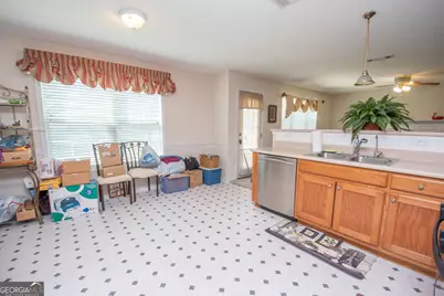 136 Peachtree Glenn Drive, Ellenwood, GA 30294 - Photo 18