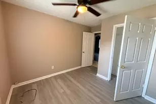 994 Hickory Bend Rd, Atlanta, GA 30349 - Photo 14
