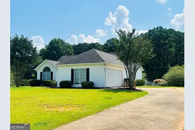 210 Shamrock Way, Newnan, GA 30263 - Photo 2