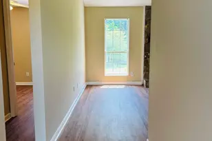210 Shamrock Way, Newnan, GA 30263 - Photo 4