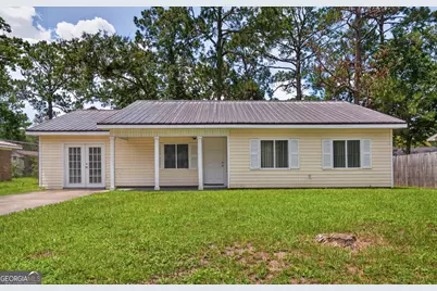 239 Pointe South Drive, Hinesville, GA 31313 - Photo 2