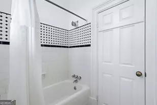 207 E Gwinnett St, Savannah, GA 31401 - Photo 48