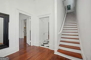 207 E Gwinnett St, Savannah, GA 31401 - Photo 8