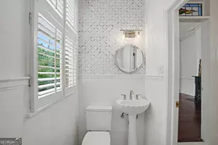 207 E Gwinnett St, Savannah, GA 31401 - Photo 30