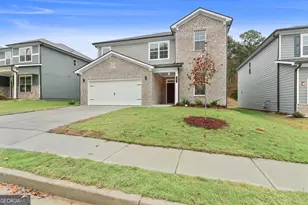 127 Vivian Ln, Peachtree City, GA 30269 - Photo 2