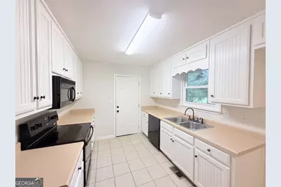1784 Deer Court NW, Monroe, GA 30656 - Photo 2