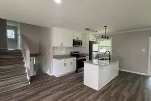 215 Sunnydale Dr, Warner Robins, GA 31088 - Photo 4