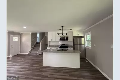 215 Sunnydale Drive, Warner Robins, GA 31088 - Photo 2