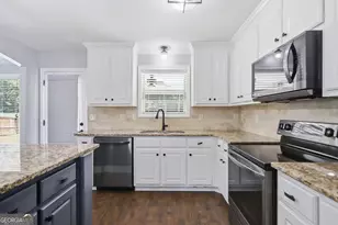 144 Briar Rose Blvd, Jefferson, GA 30549 - Photo 2