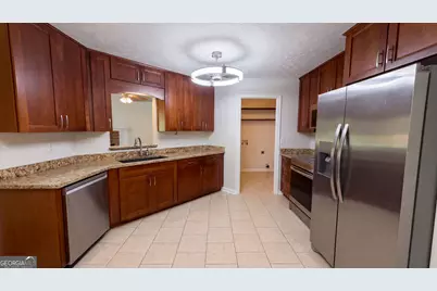 567 Deadwood Trail, Locust Grove, GA 30248 - Photo 2