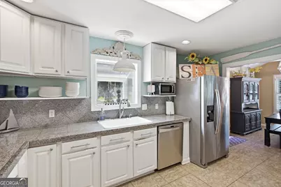 1007 Mallery Street, Saint Simons, GA 31522 - Photo 24
