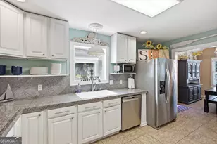 1007 Mallery St, Saint Simons, GA 31522 - Photo 24