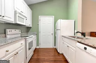 2987 Bentley Park Cir, Gainesville, GA 30504 - Photo 6