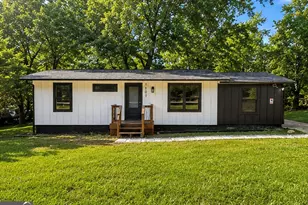 1101 Isa Dr SE, Atlanta, GA 30315 - Photo 1