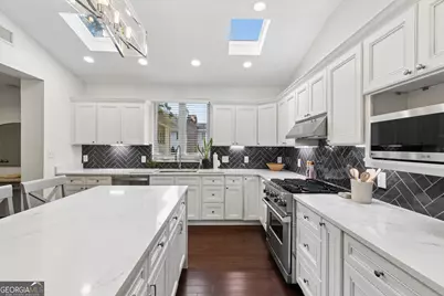 4091 Peachtree Dunwoody Road NE, Atlanta, GA 30342 - Photo 12