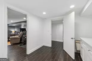 4091 Peachtree Dunwoody Rd NE, Atlanta, GA 30342 - Photo 38