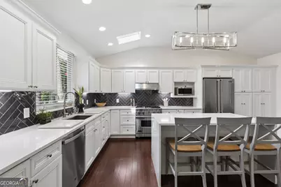 4091 Peachtree Dunwoody Road NE, Atlanta, GA 30342 - Photo 14