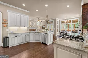 2885 Lassiter Manor Dr, Marietta, GA 30062 - Photo 6