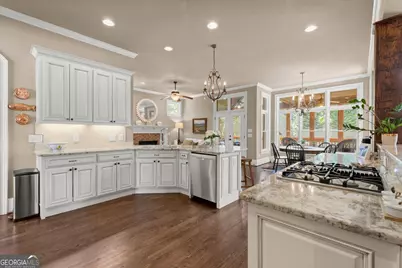 2885 Lassiter Manor Drive, Marietta, GA 30062 - Photo 4