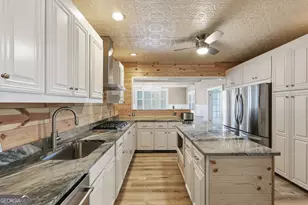 334 E Tugalo St, Toccoa, GA 30577 - Photo 12