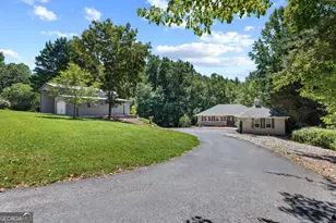 527 Pinebrook Dr, Blairsville, GA 30512 - Photo 2