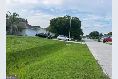 5900 Myrtle Drive, Fort Pierce, FL 34982 - Photo 4
