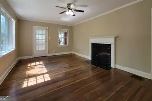 11 W New St, Winder, GA 30680 - Photo 2
