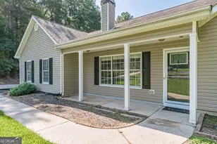 135 Riverside Ct, Sharpsburg, GA 30277 - Photo 4