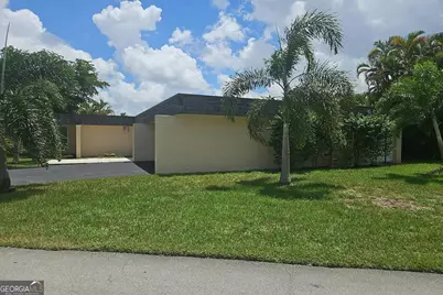 6104 Royal Poinciana Lane, Tamarac, FL 33319 - Photo 2