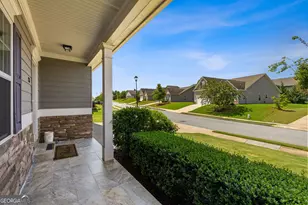 23 Carrington Way, Newnan, GA 30265 - Photo 2