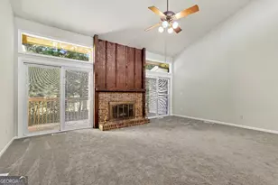 915 Strawberry Ct, Ellenwood, GA 30294 - Photo 34